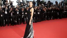 Визия на деня: Ирина Шейк по пижама в Ню Йорк