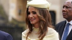 Кралица Рания се появи в красива бяла визия на самостоятелно пътуване до Акаба