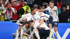 Адел, Дуа Липа и Роби Уилямс в екстаз от победата на Англия