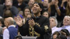 Дрейк отлага следващия си албум заради операция