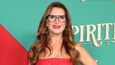 Брук Шийлдс си спомня какво е да си „най-известната девственица в света“