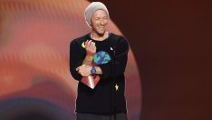 Любов пред очите на целия свят – Крис Мартин със серенада за Дакота Джонсън