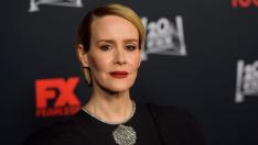 Да те гипсират с Prada: Сара Полсън го заслужава