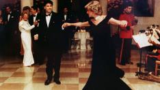 Британец купи рокля на принцеса Даяна за 220 000 лири