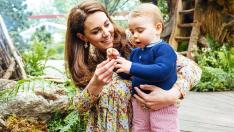 Кейт Мидълтън щастлива: Принц Луи вече говори