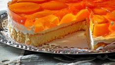 Сладкиш с праскови и желатин – как да го приготвите? 