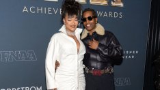 Риана се яви шокиращо пред съда, за да подкрепи бащата на синовете си