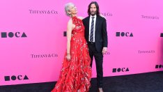 Запечатано с целувка – Киану Рийвс и Александра Грант с рядка проява на нежност