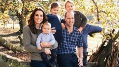 Кейт Мидълтън, принц Уилям и трите им деца с рядка телевизионна проява