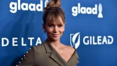 Звезден стил: Хали Бери и златният ѝ тренчкот