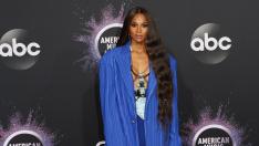 Месец след раждането: Сиара влиза във форма