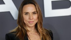 Мел Си каза &bdquo;Да&ldquo; на любовта: Sporty Spice се омъжи в рокля, създадена от Виктория Бекъм