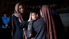 Анджелина Джоли с трогателно писмо от афганистанка