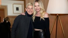 Елън Дедженеръс и Порша де Роси поканиха феновете в новото си английско имение за 30 млн. долара