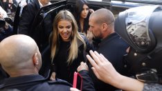 Клои Кардашян говори за расовите различия с дъщеря ѝ