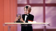 Крис Калъмбъс: Сцената с Тръмп в „Сам вкъщи“ е проклятие