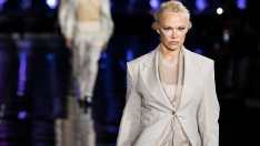 Памела Андерсън показа естествената си красота на ревю на Boss