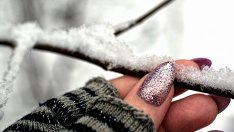 Зимен маникюр – 5 идеи за заострени нокти