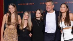 Мат Деймън се появи на последната си премиера с четири жени: Дъщерите си