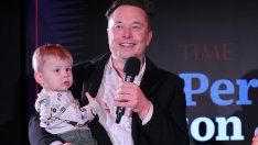 Неразделни: Илон Мъск води сина си X навсякъде