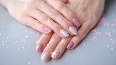 Маникюр 2022: Седем дизайна за лятото
