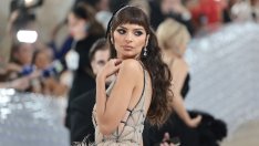 След страстната целувка с Хари Стайлс, Емили Ратайковски иска връзка с жена
