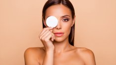 Трябва ли да използвате мицеларна вода в ежедневните грижи за кожата?