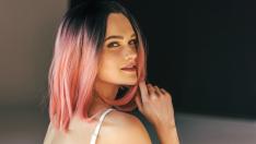 Звезди с розови коси – новият тренд в карантината