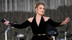 Адел спря концерта си 4 пъти, за да помогне на фенове