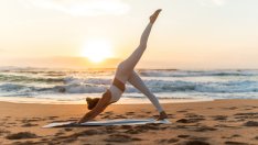 Може ли йогата да ни помогне в отслабването