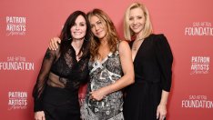 Приятелство, неподвластно на времето – Дженифър Анистън, Кортни Кокс и Лиса Кудроу