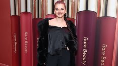 Коя е по-секси: Селена Гомес и Хейли Бийбър пак се съревновават
