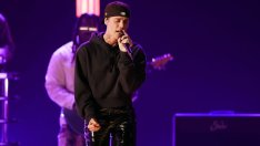 Джъстин Бийбър насърчи феновете да не купуват „боклуци“ от H&M