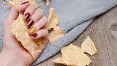 Как да си направите: Бърз маникюр с брокат