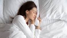 Тези 5 храни и напитки ще ви осигурят по-спокоен сън