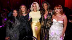 Златната Бионсе подкрепи майка си на наградите „Жени на годината“