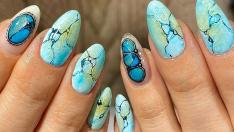 Бюти тенденции – нокти, наподобяващи естествени камъни