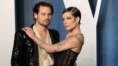 Холзи се раздели с бащата на детето си