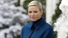 Зимна мода – принцеса Шарлийн с готик тоалет