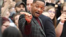 Звезден фитнес: Уил Смит се поти за стегнат корем