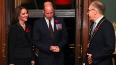Кейт Мидълтън почете кралицата в Деня на възпоменанието