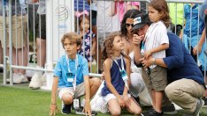 Щастие в дома на Матю и Камила Макконъхи – синът им стана на 10