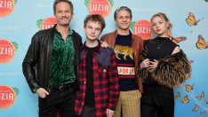 14-годишните двуяйчни близнаци на Нийл Патрик Харис се появиха на червения килим с бащите си