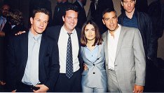 Джордж Клуни: Успехът на „Приятели“ не донесе радост на Матю Пери