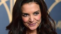 Кейти Холмс се фука с тениска, проектирана от гаджето ѝ