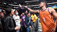 Кендъл Дженър и Девин Букър пренесоха любовта си на баскетболното игрище