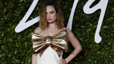 Лили Джеймс мистериозно коментира слуховете за аферата ѝ с Крис Евънс