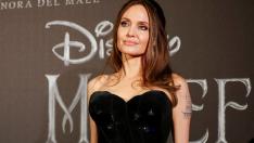 Анджелина Джоли получи лиценз за пилот