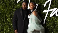 В очакване на първия си наследник: Риана с нетрадиционно бебешко парти