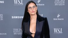 Деми Мур, извинявай, на колко години беше?